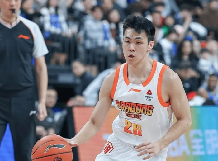 爱游戏官方入口-难怪庞峥麟能投进全明星！挡拆配合撕碎北京防守，突破侵略性拉满|江苏|哈里-贾尔斯|曾凡博|比赛|球队_新浪体育_新浪新闻