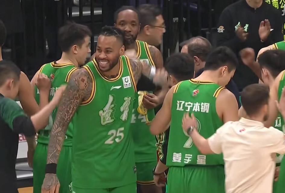 爱游戏平台中心-辽宁男篮完胜新疆,鄢手骐16分莫兰德17+12,阿不都沙拉木13分